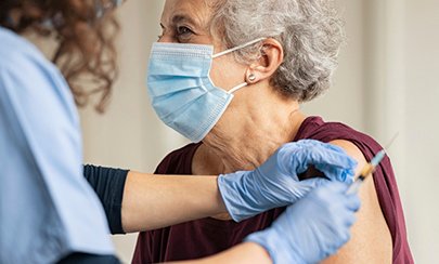 Vaccinateurs recherchés : étudiants, membres et anciens membres !